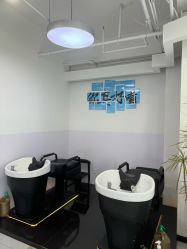 -V7 HAIR SALON