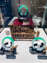 -北京七彩云南翡翠珠宝旗舰店(月坛店)