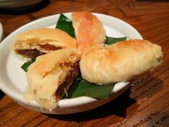 玫瑰鲜花饼-云海肴·汽锅鸡·云南菜(美罗城店)