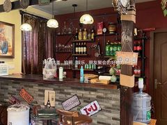 -小草屋轰趴馆别墅派对新场团建家庭聚会