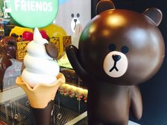 -LINE FRIENDS Garosu-gil Flagship Store