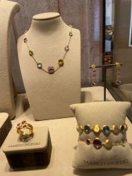 -周生生Chow Sang Sang(先天下店)