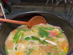 -银米·云南传统过桥米线(双廊黑金冠店)