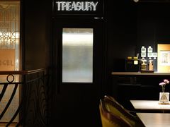 -Mogul Eatery·大亨餐酒馆