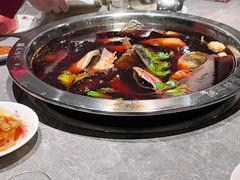 -忘情水鱼头·鲜鱼火锅(滨江中路店)