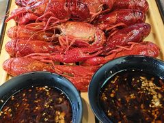 -肥肥虾庄·金牌油焖大虾(沙湖店)