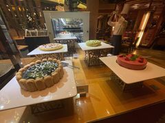 -松山湖凯悦酒店·Café自助餐厅·周末火舞秀表演