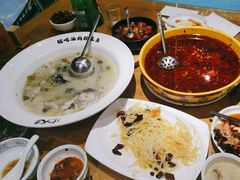 -严记小天府酸菜鱼(西四路店)