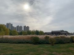 -城墙带状公园-大同古城墙广场停车场