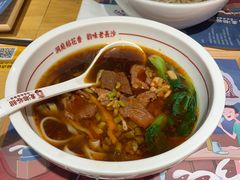 -呷佬·长沙手工米粉(金沙江路店)
