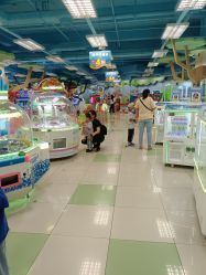 -莫莉幻想儿童乐园(武汉保利广场店)