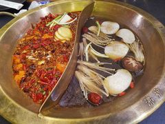 -沸炉重庆老火锅(军事博物馆店)