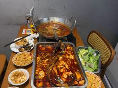 -干老庆贵州留一手烤鱼·地摊火锅(财经大学店)