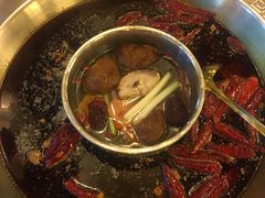 -山城年华老火锅(玉林店)
