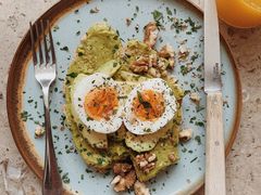 牛油果煮蛋吐司-RAC BAR(安福路店)