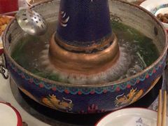-毛辣果·贵州红酸汤牛肉火锅(西单店)