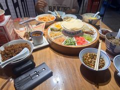 -怪噜范·老贵阳街头名小吃(汇金星力城店)