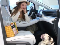 -小鹏汽车体验中心(苏州龙湖狮山天街店)