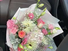 -上海星瀚奔驰4S店(红柳路店)