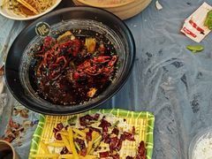 -肥肥虾庄·金牌油焖大虾(东湖欢乐谷店)
