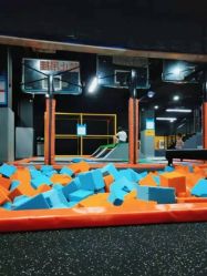 -蹦贝运动中心·蹦床·攀岩·闯关(龙岗店)