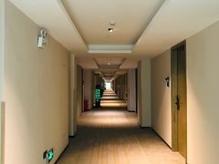 -曼谷一号酒店(深圳龙华大浪商业中心店)