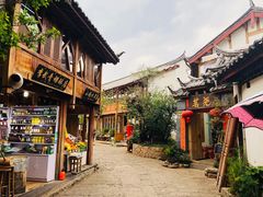-猫的天空之城概念书店(丽江古城饮玉巷店)