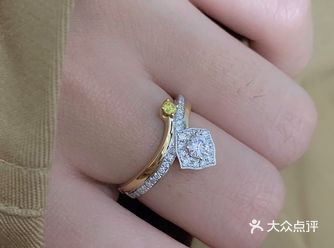 客定分享|️小预算也能买到巨闪的绝美钻戒