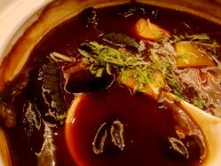 京葱烧大乌参-中谷小南国花园酒店·宴会厅