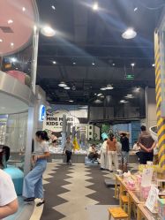 -MINI MARS 脚下的城市乐园·餐饮·派对(静安江宁店)