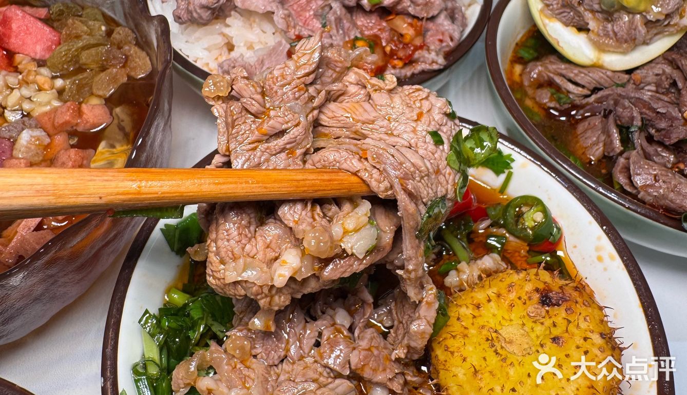 重庆40℃的天我居然在勒家店狂炫三碗饭…