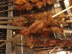 羊肉串，烤鸡翅-新疆欣悦饭庄