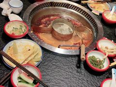 -醉董牛川派鲜肉自选火锅(烟台店)