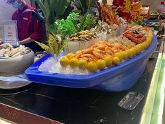 -广州万富希尔顿酒店·感趣自助餐厅·金秋蟹宴生蚝海鲜刺身烧烤