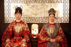 -雪中彩影婚纱摄影·微光艺术中心