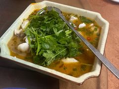 一鱼三吃（酸菜鱼片）-荔枝红五号农庄