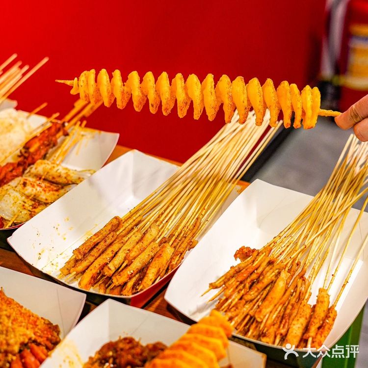 铁板烧鸡肉串我炫不停[流泪]