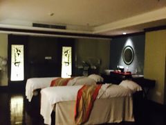 -深圳温德姆至尊酒店·大堂吧·户外花园
