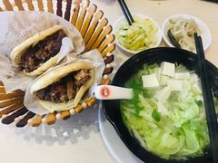 -闫家驴肉老店(华电一校店)