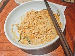 -裕兴记•蟹黄面馆(人民广场店)