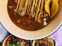 -拈签一笑黄牛肉辣卤串串