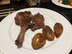 -大中华希尔顿酒店-念自助餐·嗨啤·小龙虾