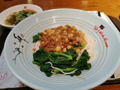 -哇蛙牛功夫面渝都料理(龙阳广场店)