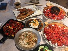 -巴厘龙虾·榜首油焖大虾(音乐学院·沿江酒馆店)