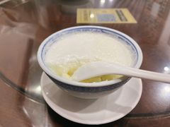 双皮奶-仁信老铺甜品(北京路店)