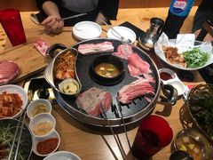 -江南猪肉商会无限续吃(弘大店)