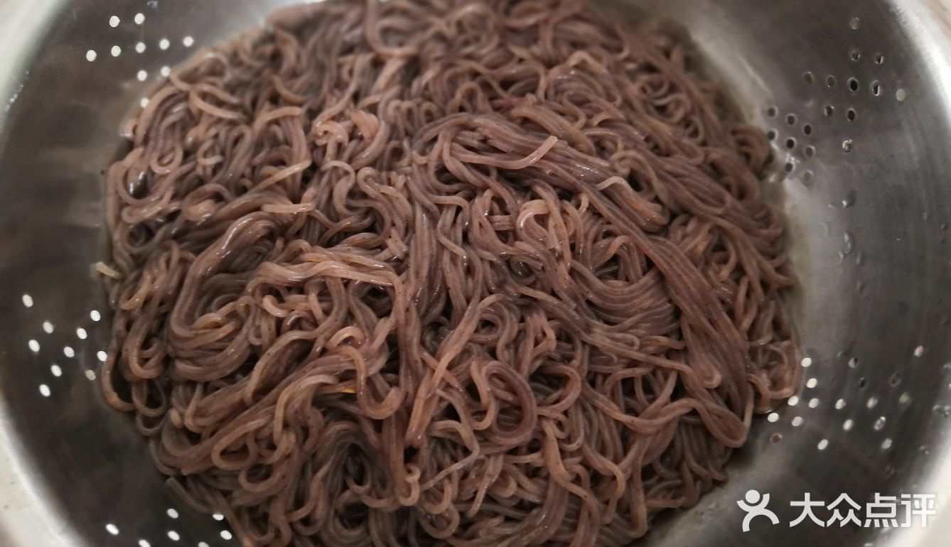 朝鲜荞麦冷面。操作简单易上手，只要食材在手，说走就走！