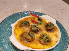 蒜香黑椒焗蜗牛-CRAZYONES西班牙海鲜饭(上海美罗城店)