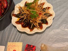 -肥肥虾庄·金牌油焖大虾(杨园滨江时代walk店)