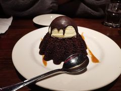 驰名巧克力熔岩蛋糕-Chili's Cafe&Bar奇利斯(滨江店)